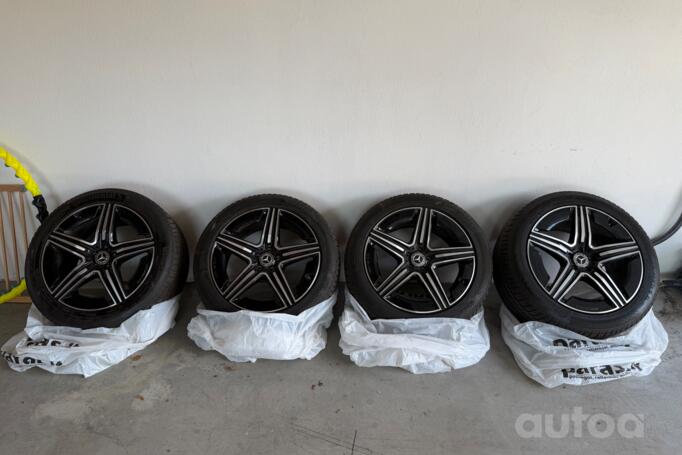 Mercedes-Benz, aliaj ușor