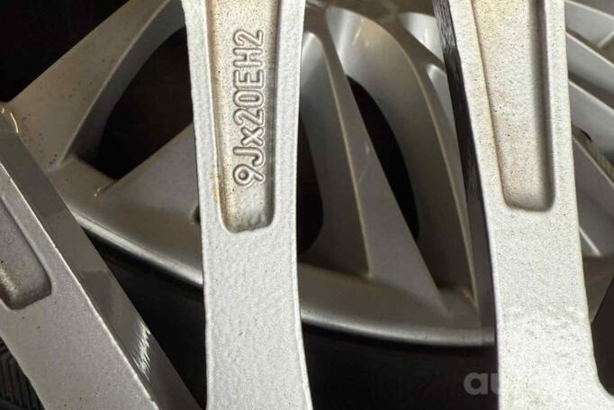 Bmw, light alloy