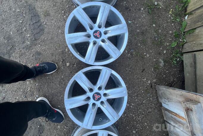 Mitsubishi, Легкого сплава