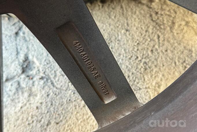 Audi, light alloy
