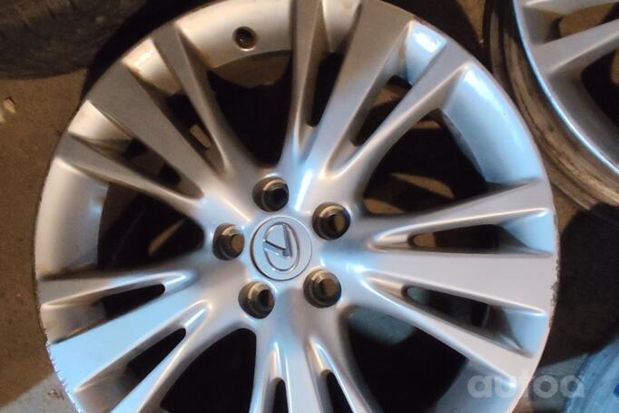 Lexus, light alloy
