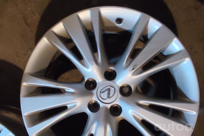 Lexus, light alloy