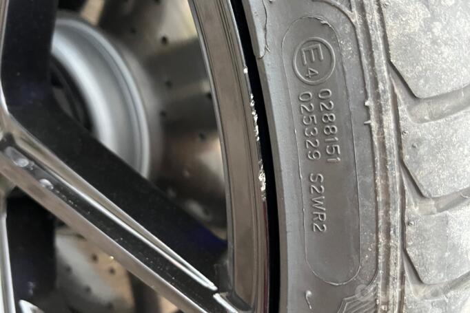 Seventy9, aliaj ușor