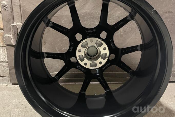 Aston Martin, light alloy