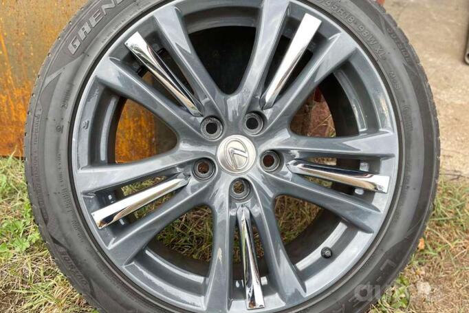Lexus, light alloy