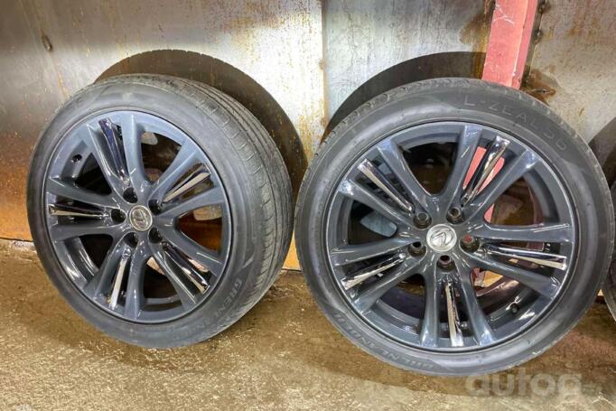 Lexus, light alloy