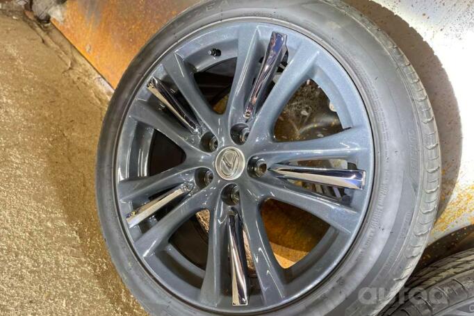 Lexus, light alloy
