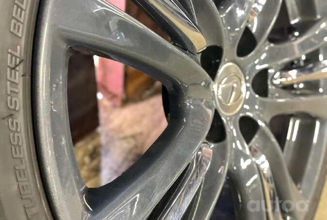 Lexus, Легкого сплава