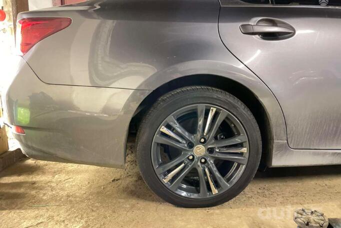 Lexus, Легкого сплава