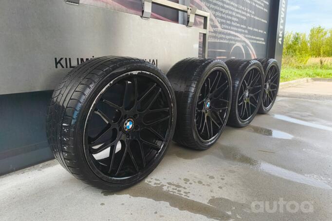 Concave, light alloy