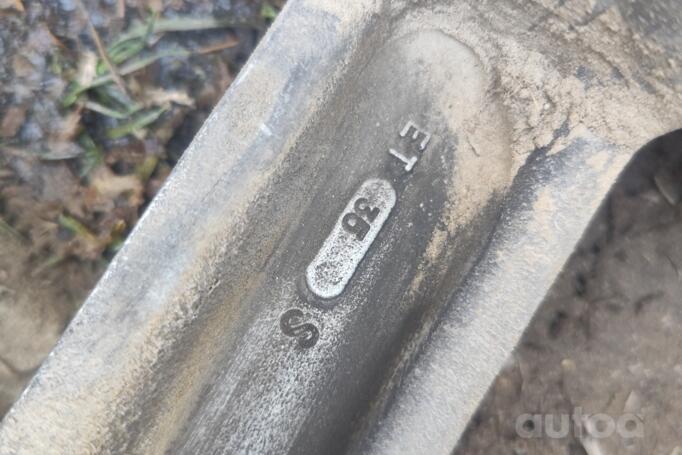 Made in Italy NOT ORIGINAL EQUIPMENT”, aliaj ușor