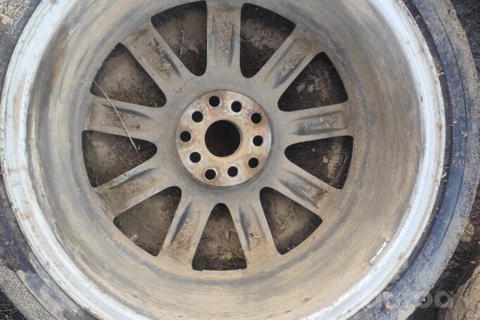 Made in Italy NOT ORIGINAL EQUIPMENT”, aliaj ușor