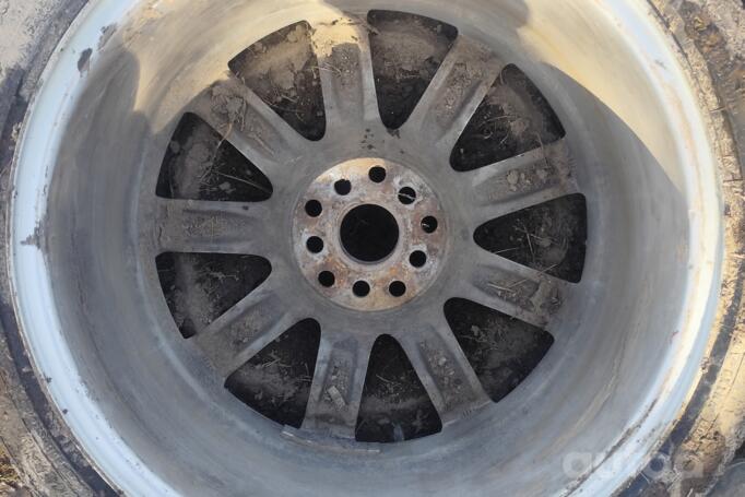 Made in Italy NOT ORIGINAL EQUIPMENT”, aliaj ușor