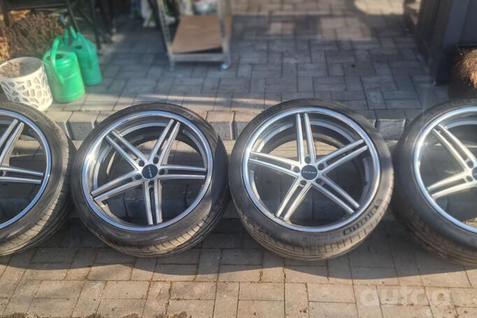 Lorenzo, light alloy