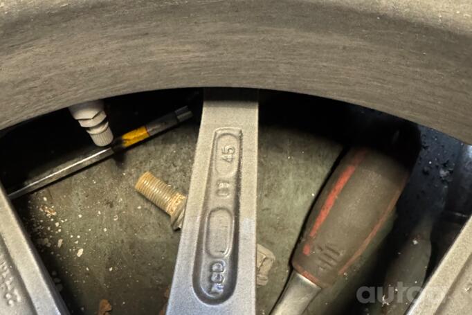 R3, Легкого сплава