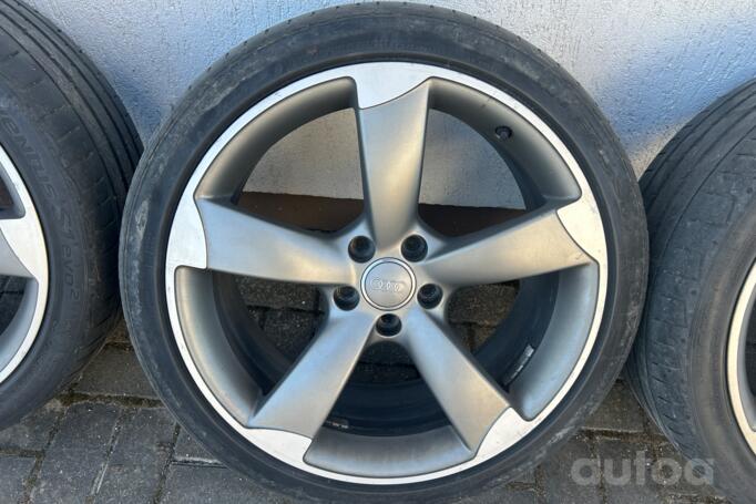 Audi R19, Легкого сплава