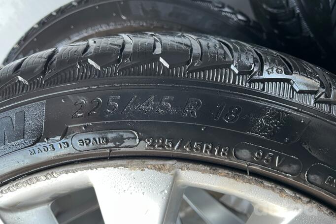 Mallory Turbine, aliaj ușor