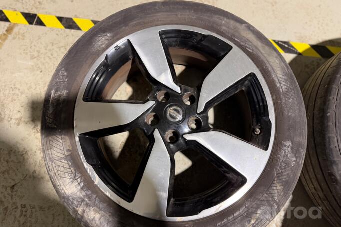 Nissan, light alloy