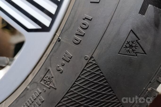 Audi, aliaj ușor