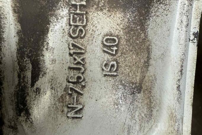 Bmw, light alloy