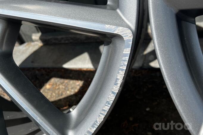 Audi, aliaj ușor