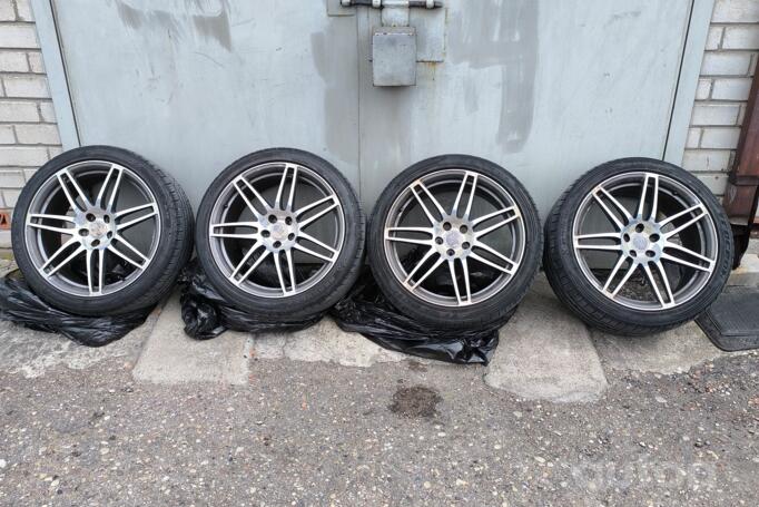 Audi, aliaj ușor