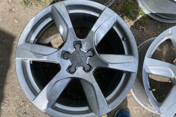 Audi, aliaj ușor