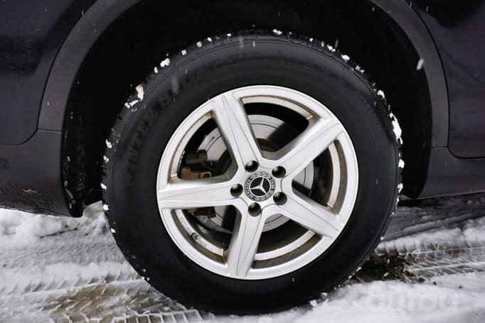 Mercedes, light alloy
