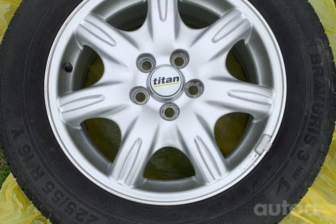 Titan, light alloy