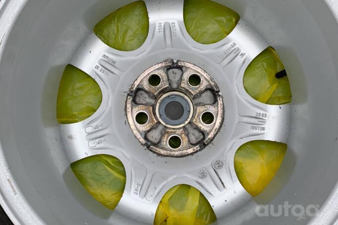 Titan, light alloy
