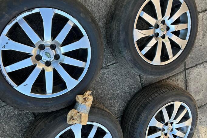 Land rover, light alloy