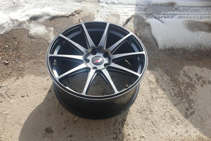 Japan Racing JR11, light alloy