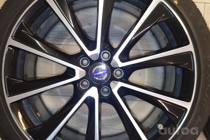 Volvo, light alloy