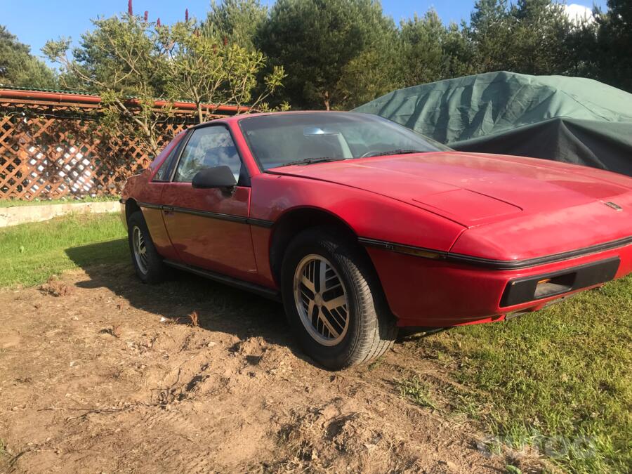 Pontiac Fiero 1 generation