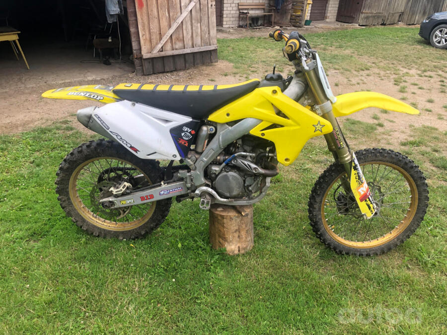 Suzuki RM