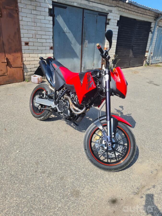 KTM Duke