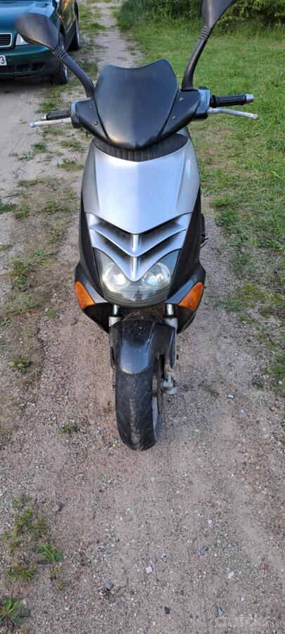 Aprilia Leonardo