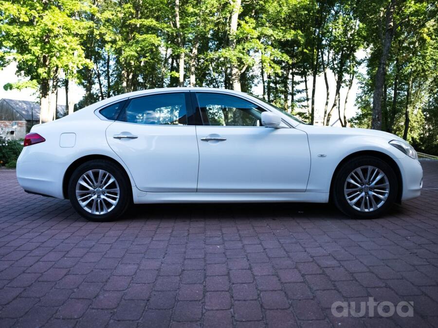 Infiniti M Y51
