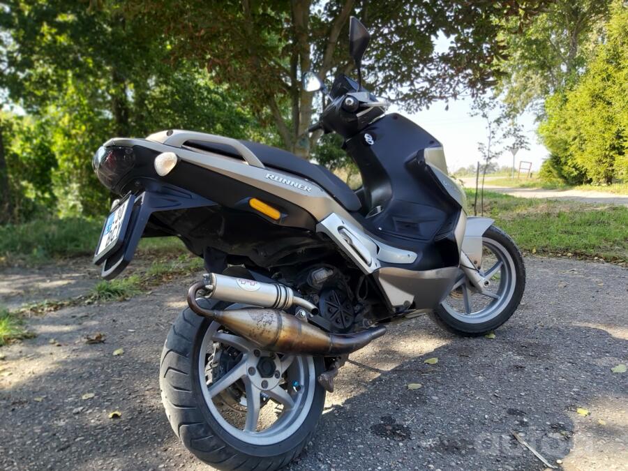 Gilera Runner