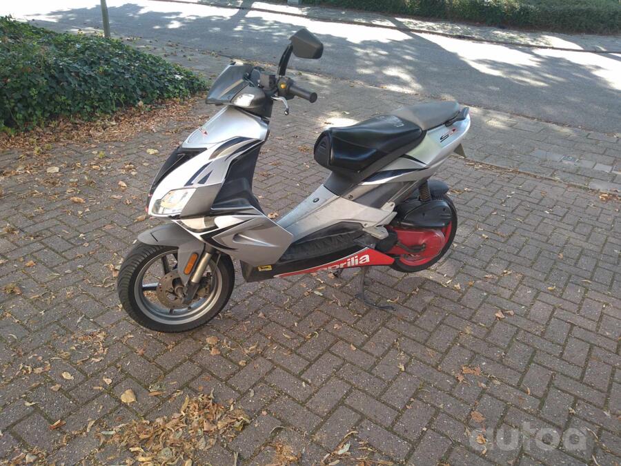 Aprilia SR