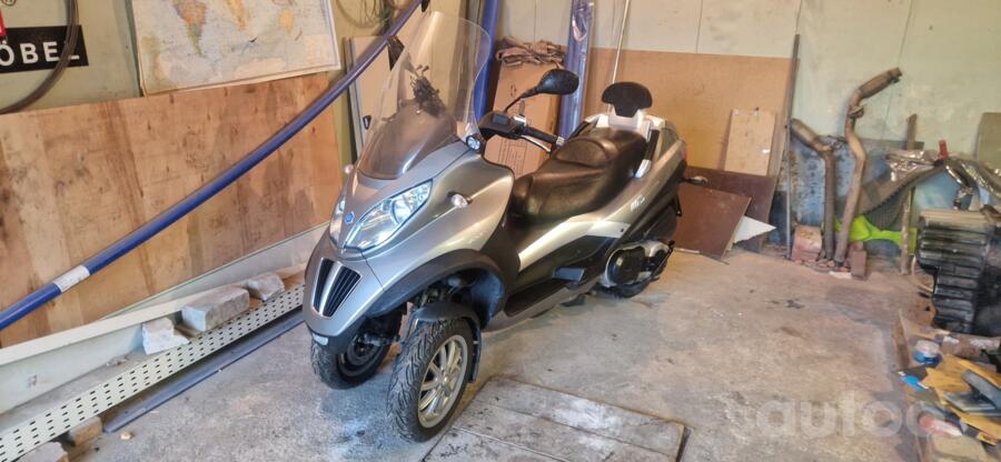 Piaggio MP3