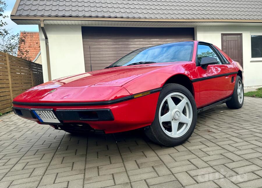 Pontiac Fiero 1 generation