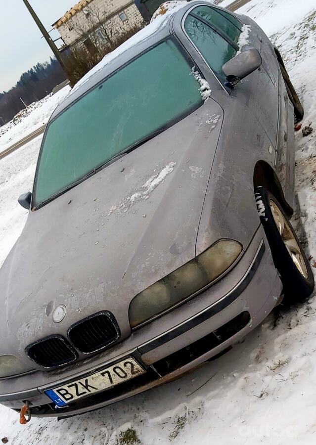 BMW 5 Series E39 Sedan 4-doors