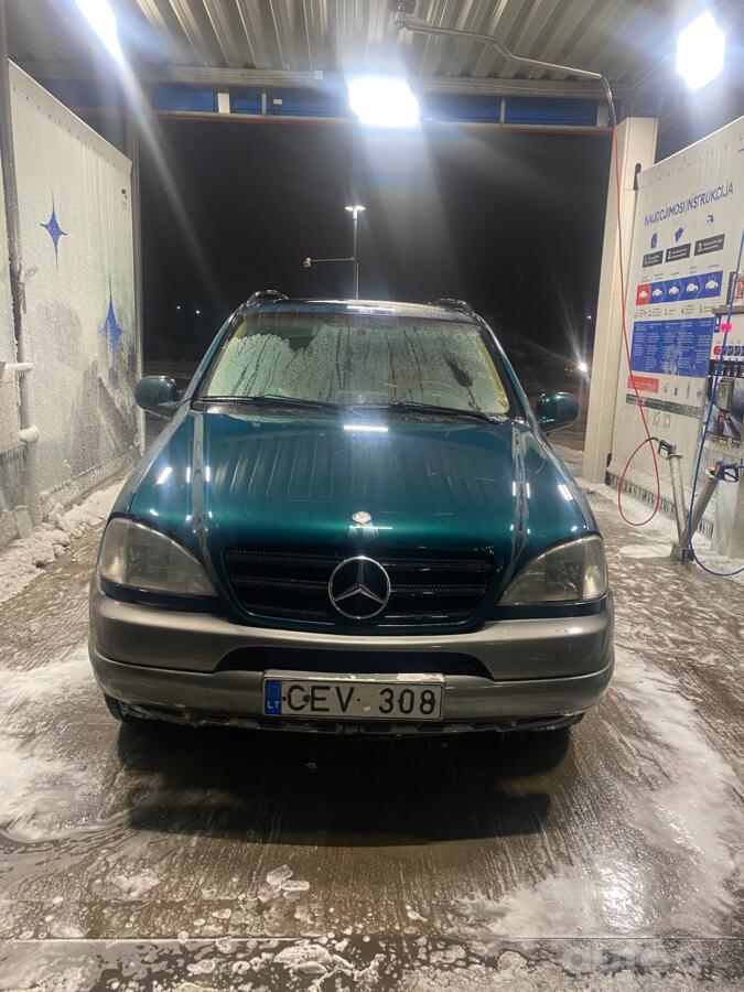 Mercedes-Benz M-Class W163 Crossover 5-doors
