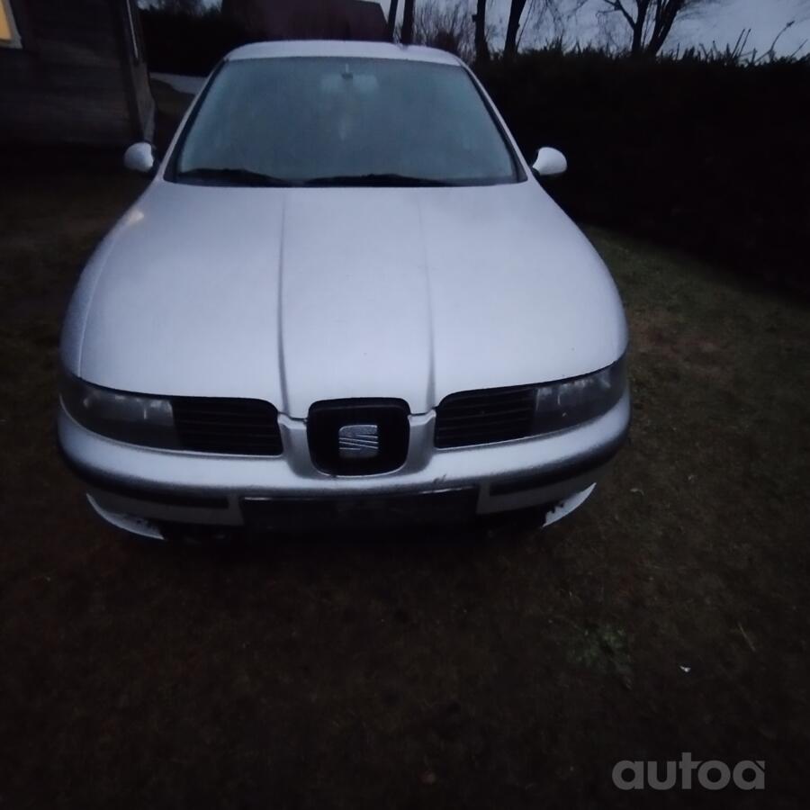 SEAT Leon 1 generation Hatchback