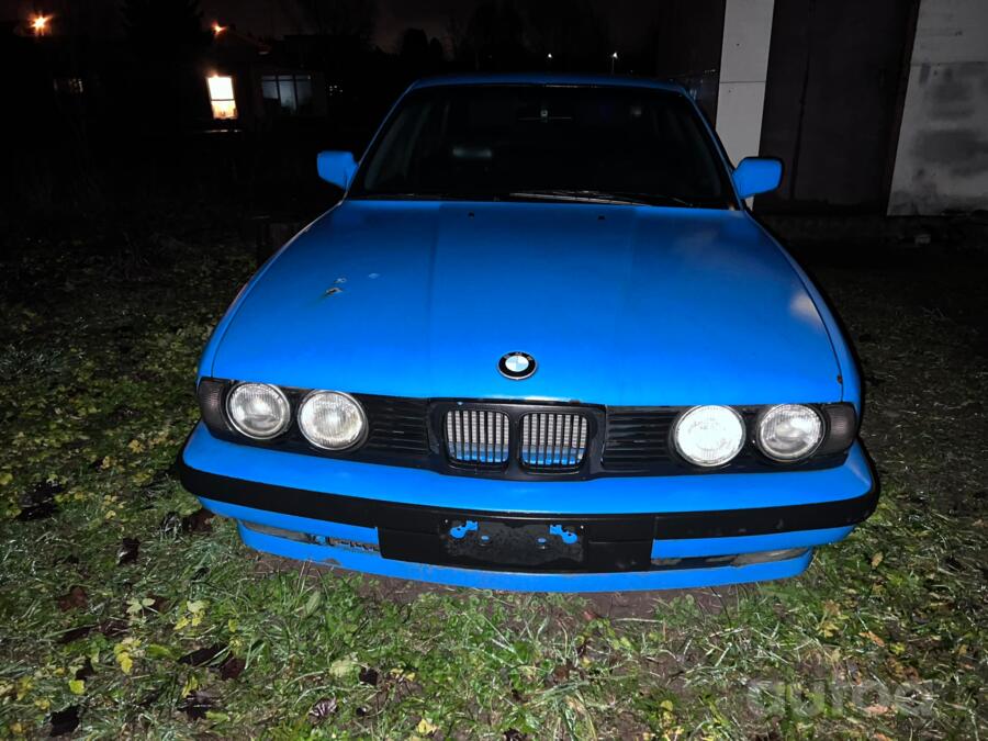 BMW 5 Series E34 Sedan