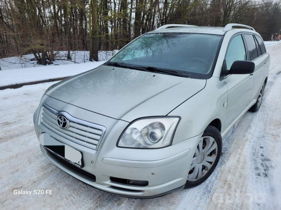 Toyota Avensis 2 generation wagon