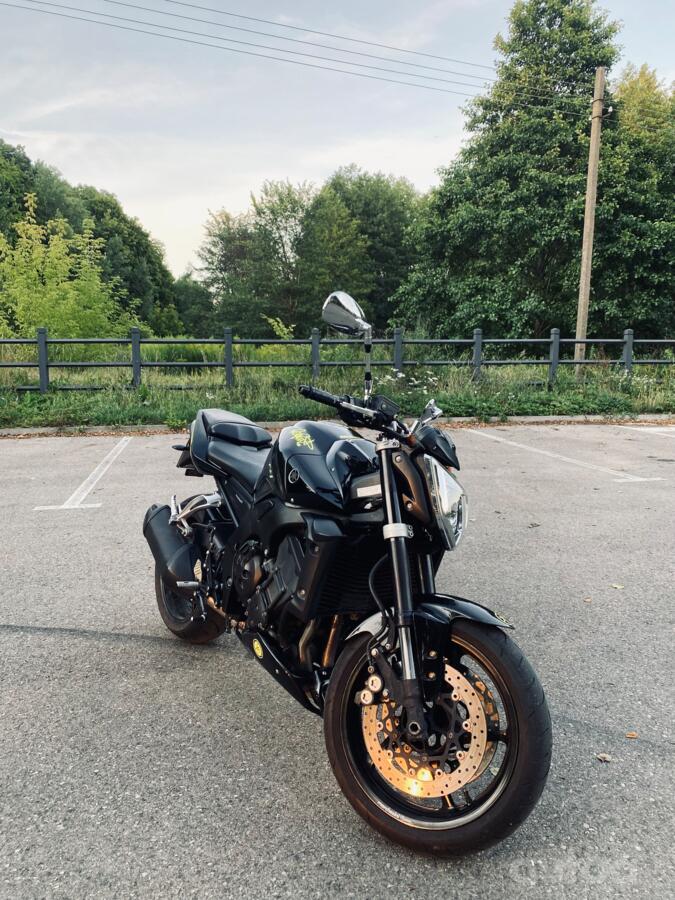 Yamaha FZ