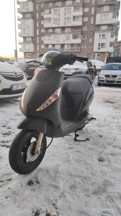 Piaggio Zip 50