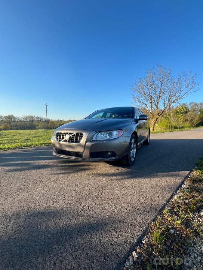 Volvo V70 3 generation wagon